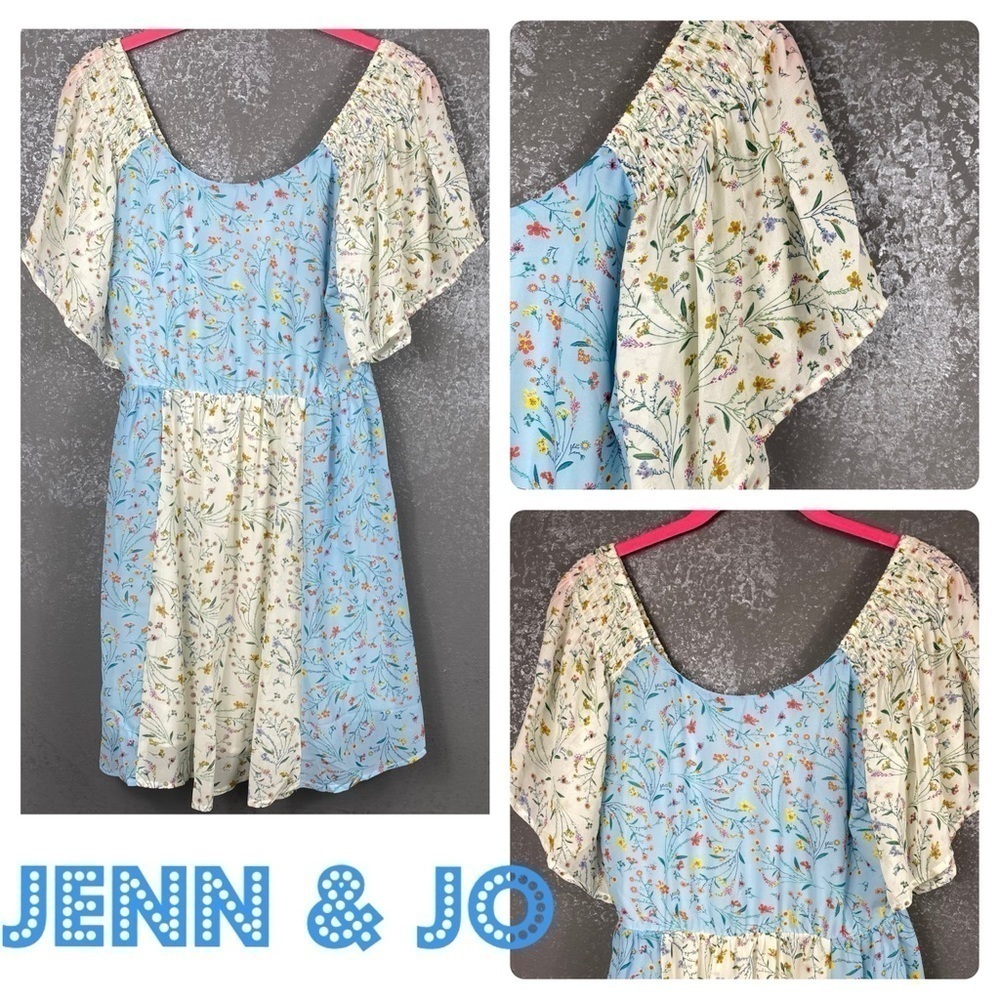 Jenn & Jo contrast floral ruffle stretchy dress.